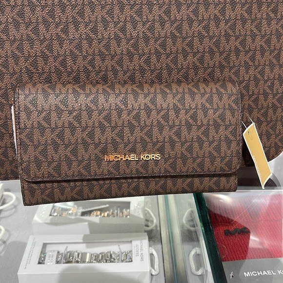 MICHAEL KORS JET SET TRV LARGE TRIFOLD Brown - Picture 13 of 16